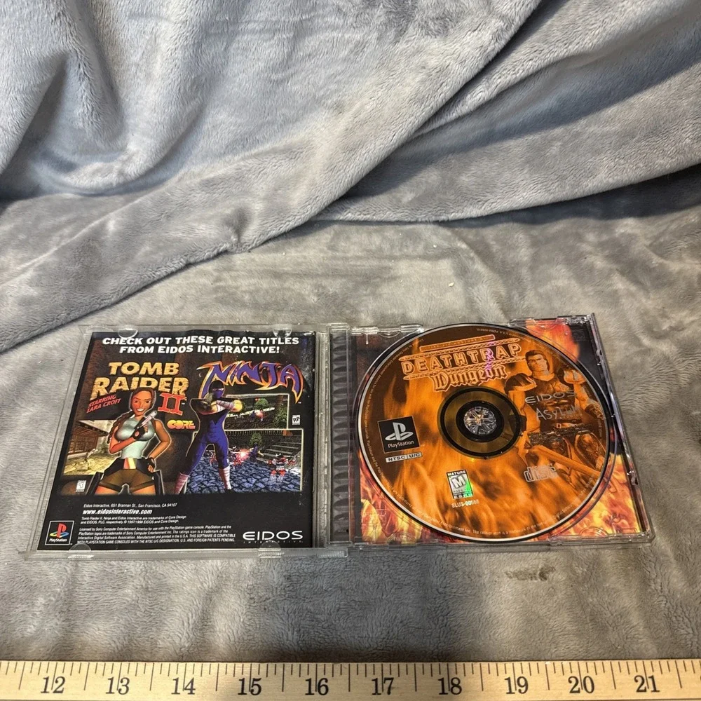 Eidos Deathtrap Dungeon PS1 Manual Included M Rated NTSC-U/C 1998